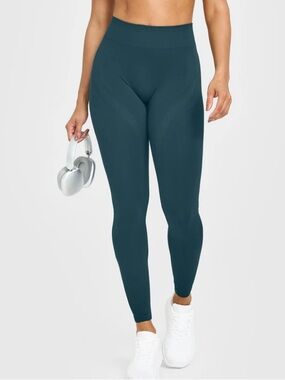 Oner Active EnhanceLift Seamless Leggings in Oil Blue